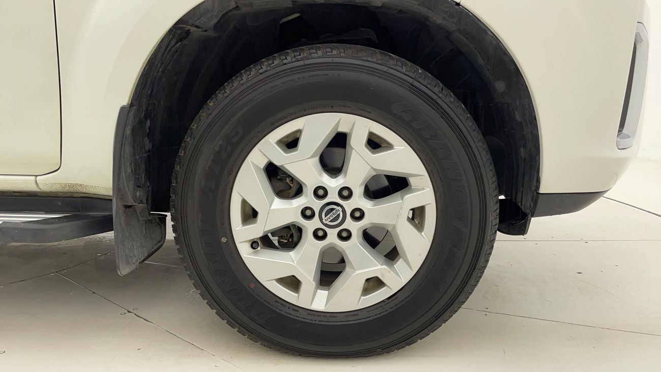 نيسان إكستيرا TITANIUM 2.5 | بدون دفعة مقدمة | اختبار قيادة مجاني للمنزل