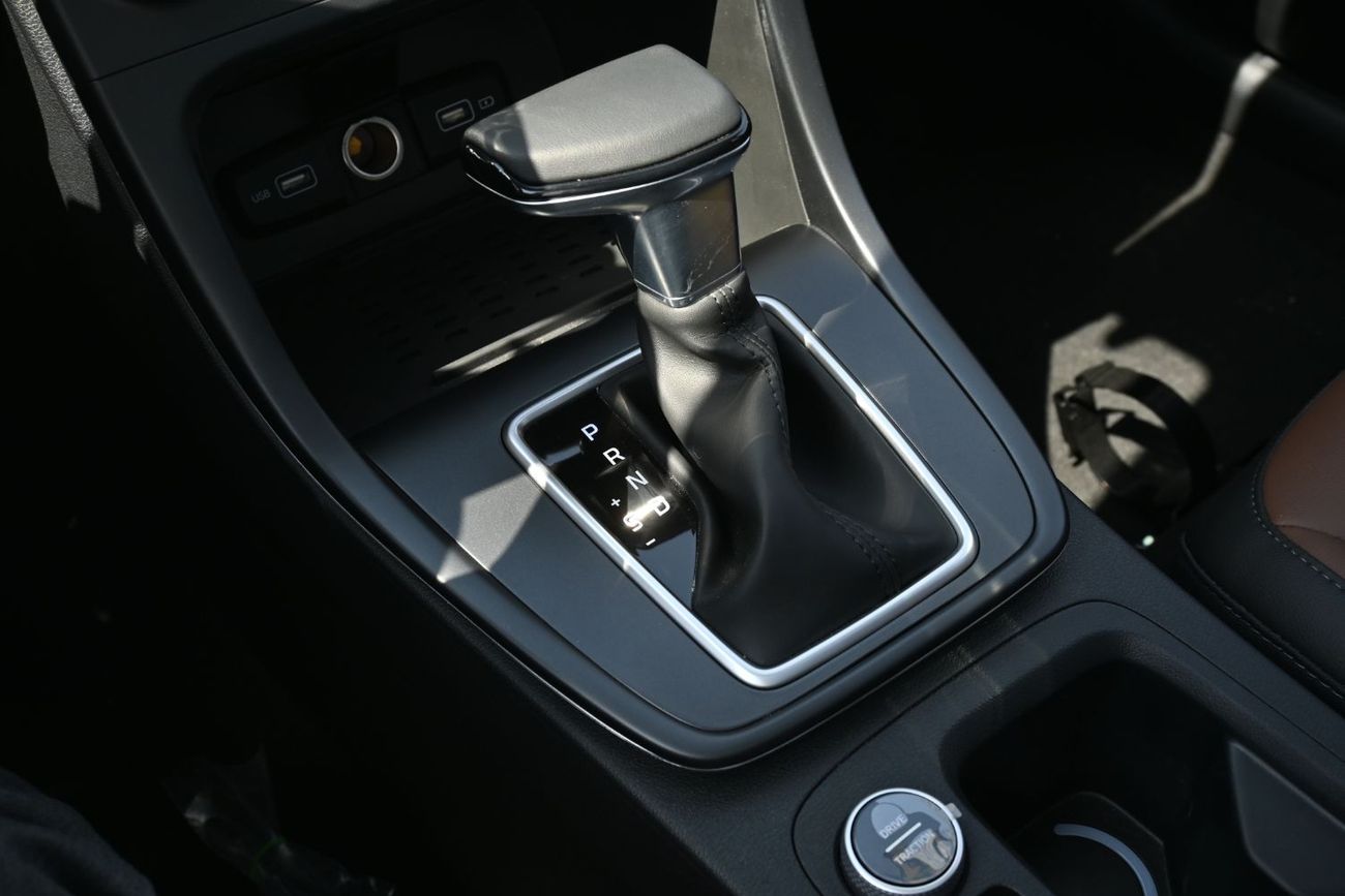 هيونداي كريتا Hyundai Creta 1.5L FWD, Model 2025, Color Silver