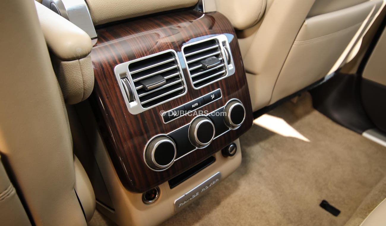 لاند روفر رينج روفر رنج روفر مواصفات خليجيه خاليه من الحوادث صبغ وكاله تشيكات وكاله السعر شامل الضريبه تسهيلات بنكيه بدو