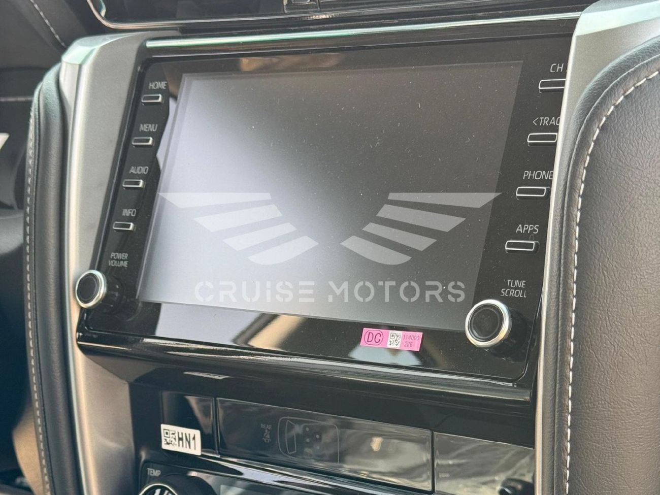 Toyota Fortuner Automatic - 2.7L - Petrol - SUV/Crossoveer - Four Wheel Drive - 7 seats - 5 doors