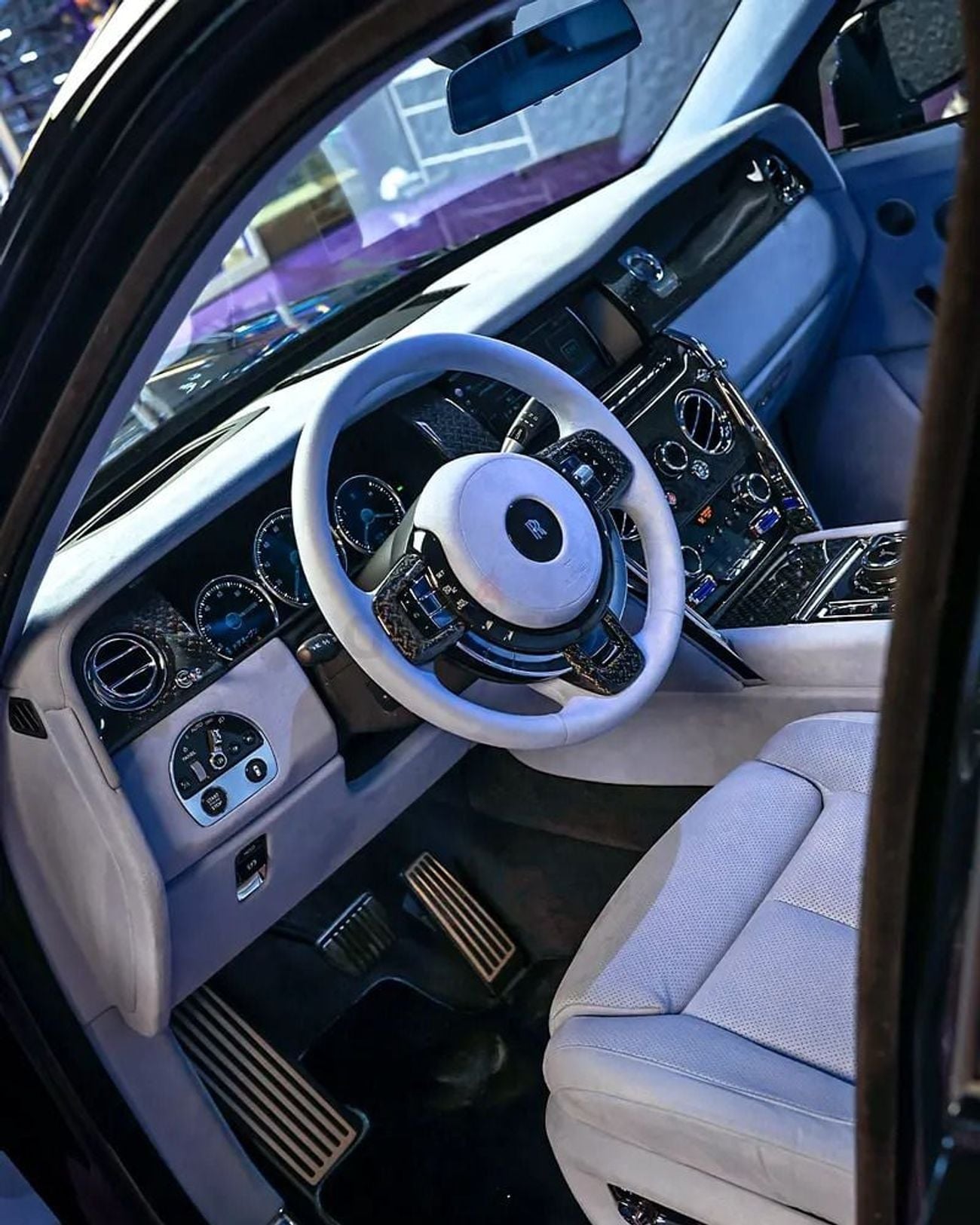Rolls Royce Cullinan Rolls-Royce Cullinan Black Badge | Finance Available