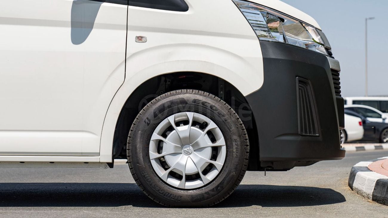 تويوتا هاياس TOYOTA HIACE HR CARGO VAN