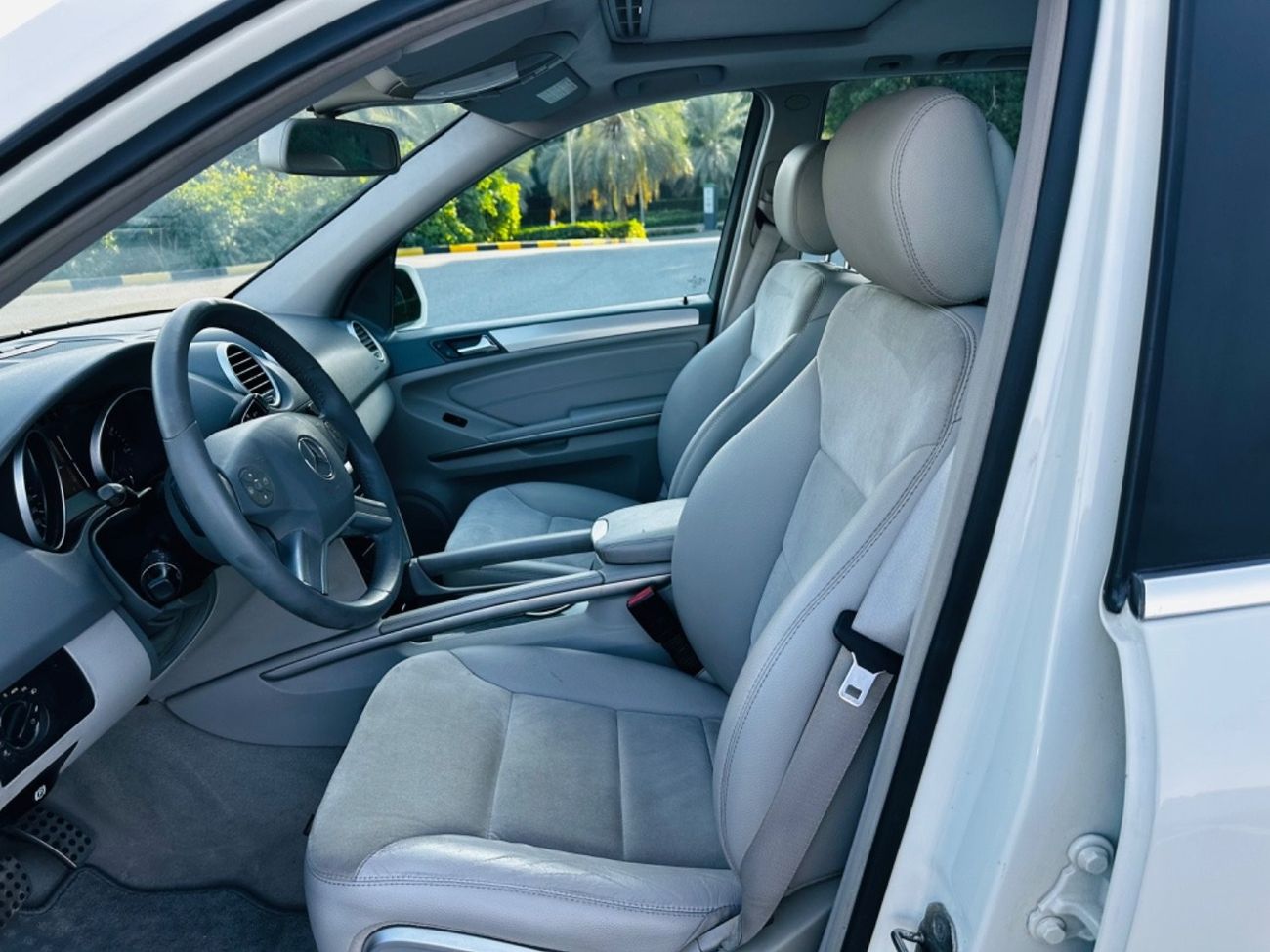 Mercedes-Benz ML 350 MODEL 2009 GCC CAR PERFECT CONDITION INSIDE AND OUTSIDE FULL OPTION SUN ROOF