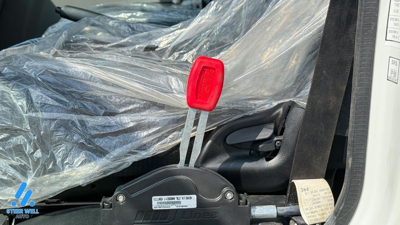 ميتسوبيشي فوسو كانتير Euro 5 | 3.0L Diesel RWD Tipper Truck | White | Excellent Condition