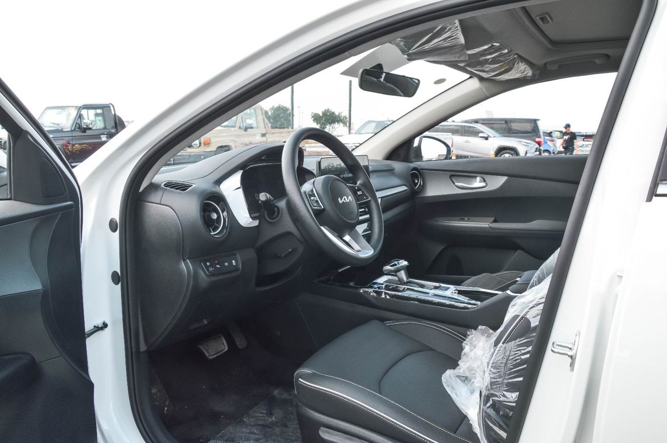 كيا K3 KIA K3 COMFORT 1.5L FWD PETROL SEDAN 2025