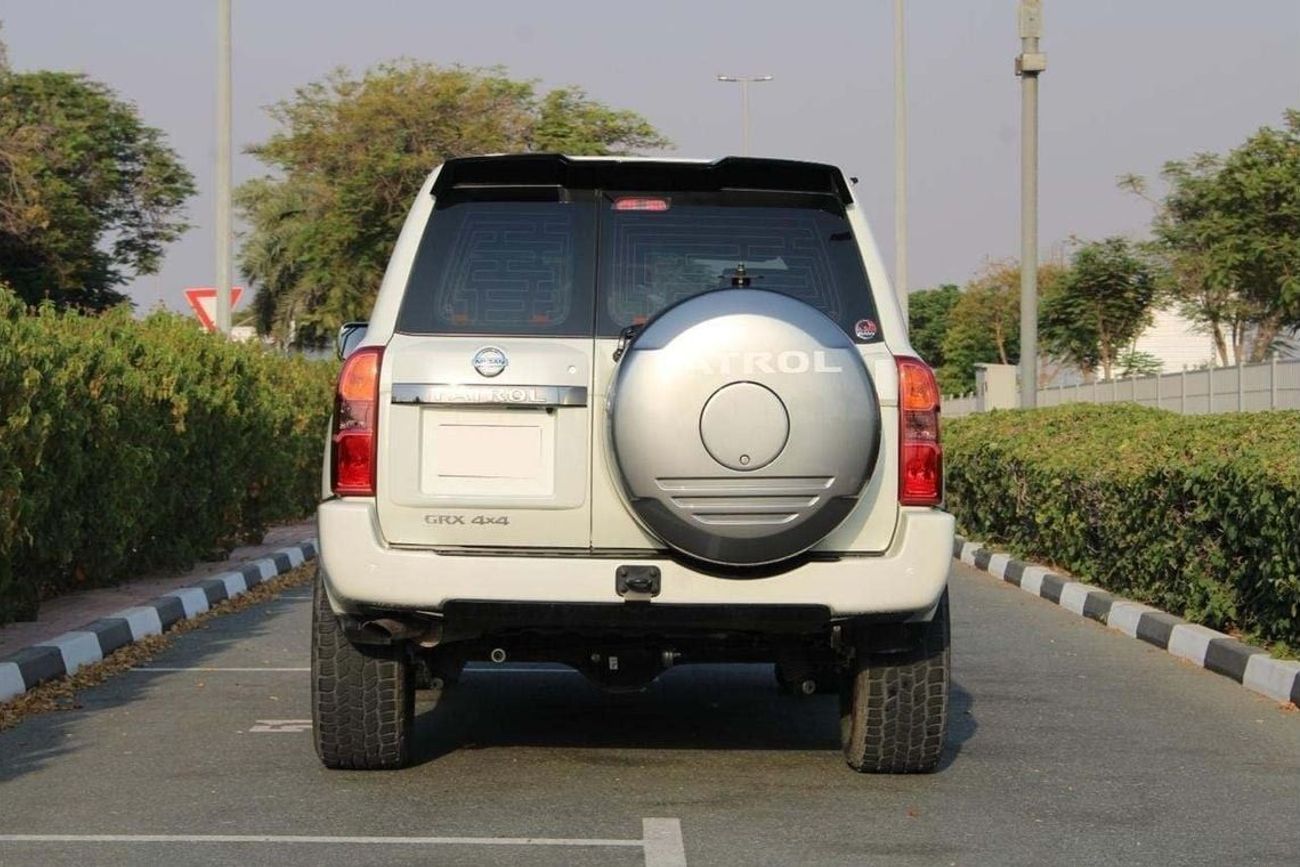 نيسان باترول سفاري NISSAN PATROL Y61 4.8L PETROL 4WD GRX AUTO