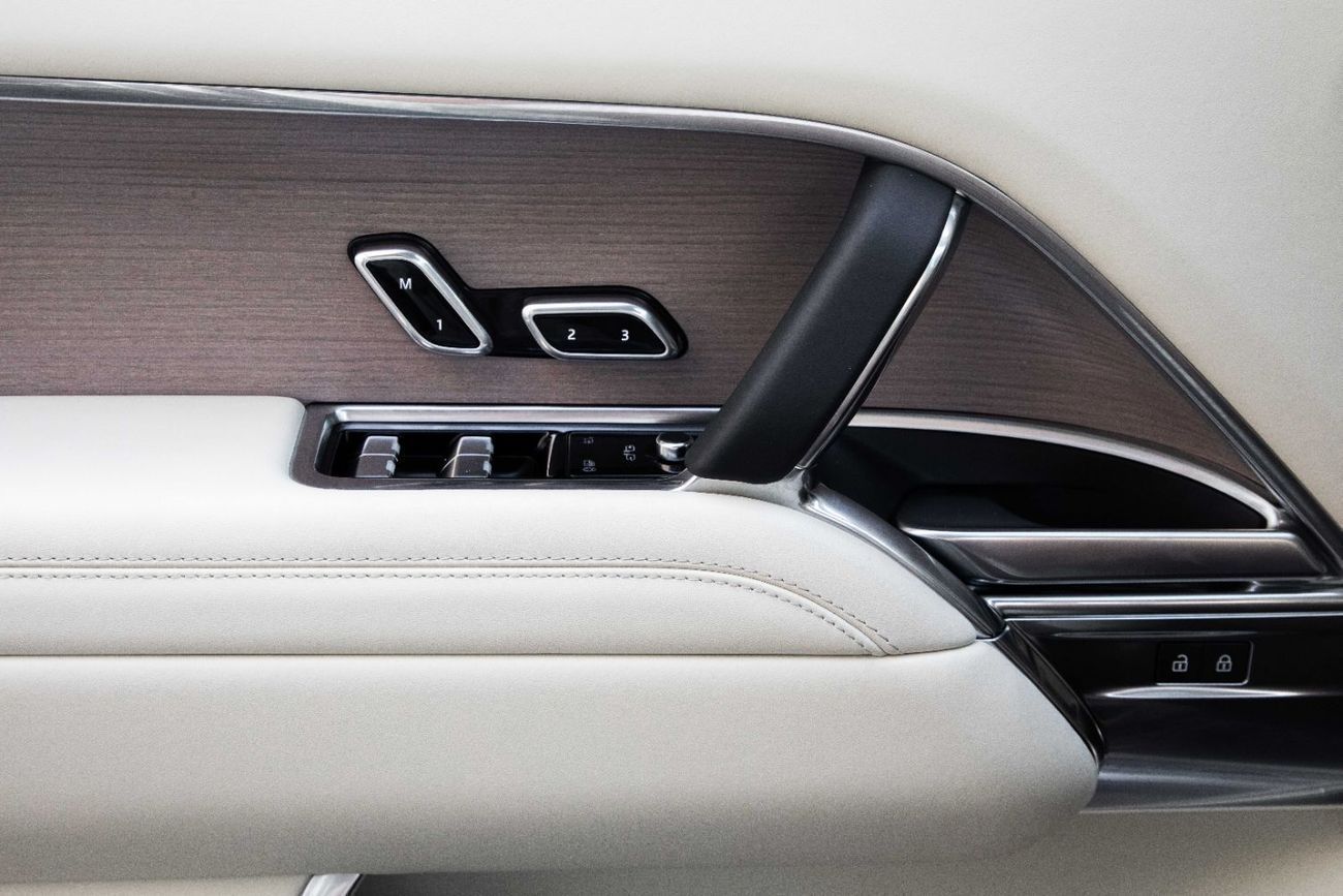 لاند روفر رينج روفر 10,771 P.M | 0% Downpayment | Land Rover Range Rover Autobiography!