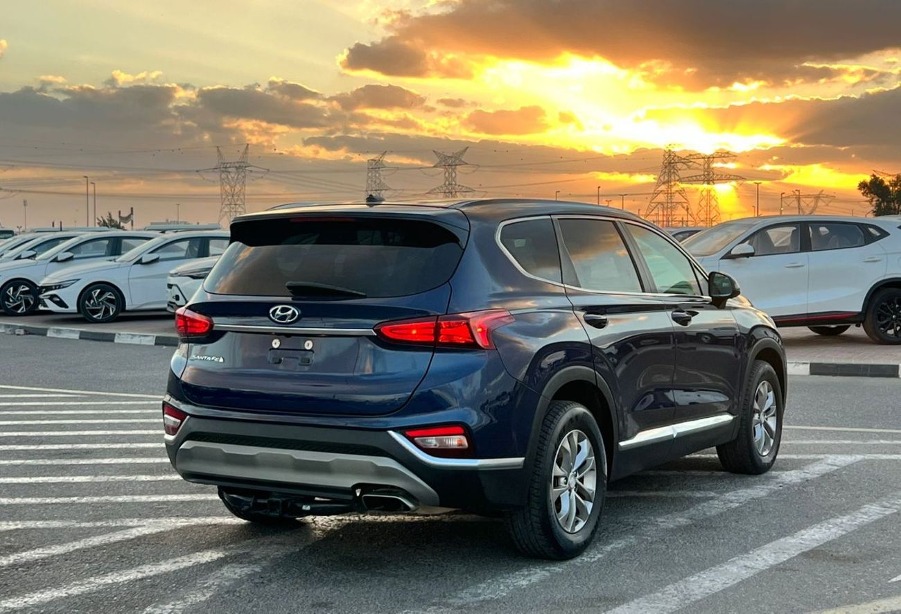 Hyundai Santa Fe 2019 Hyndai Santafe Fe Se 2.4L V4 FWD - Rear Camera & Sensor
