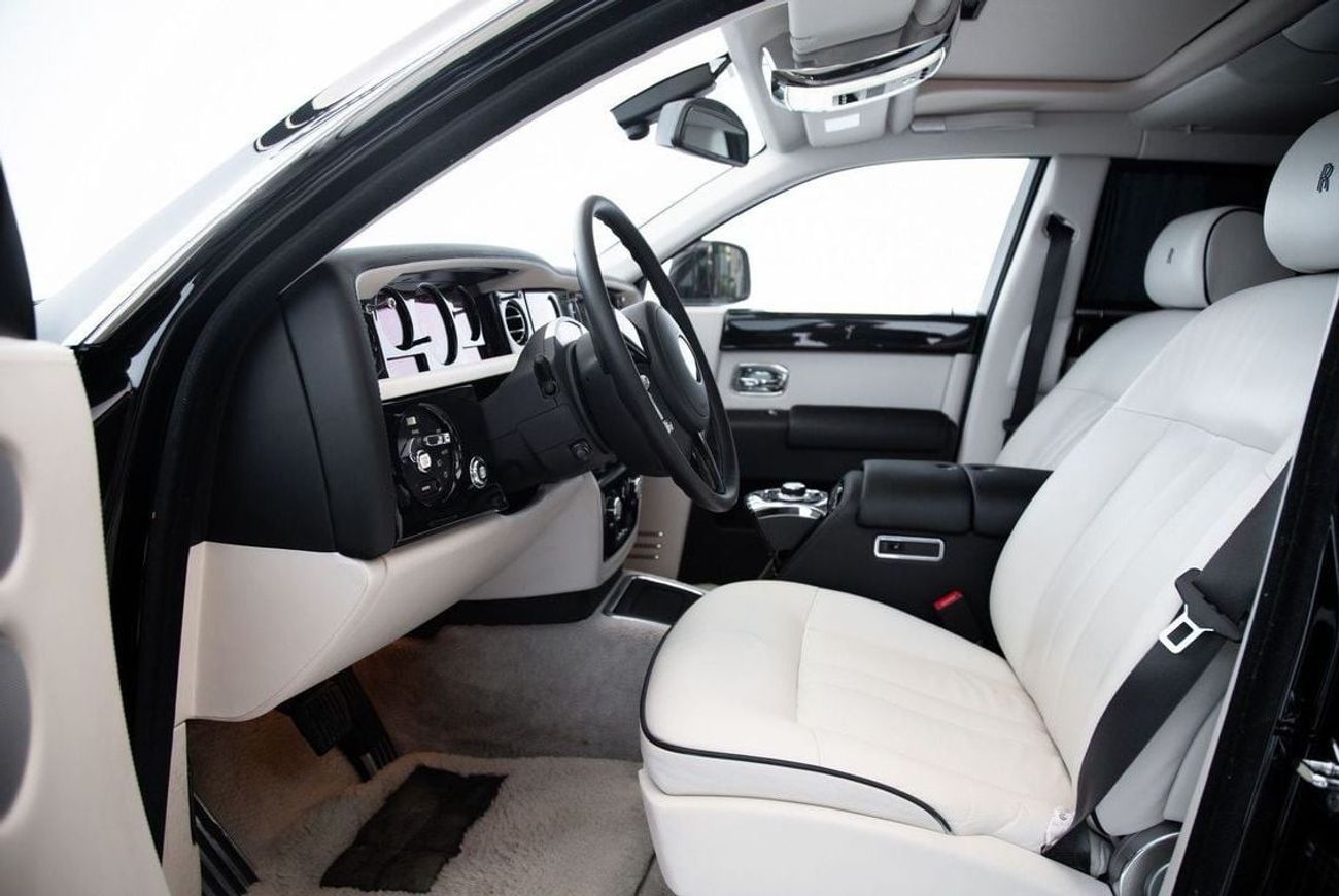 رولز رويس فانتوم Std 6.8L Sedan