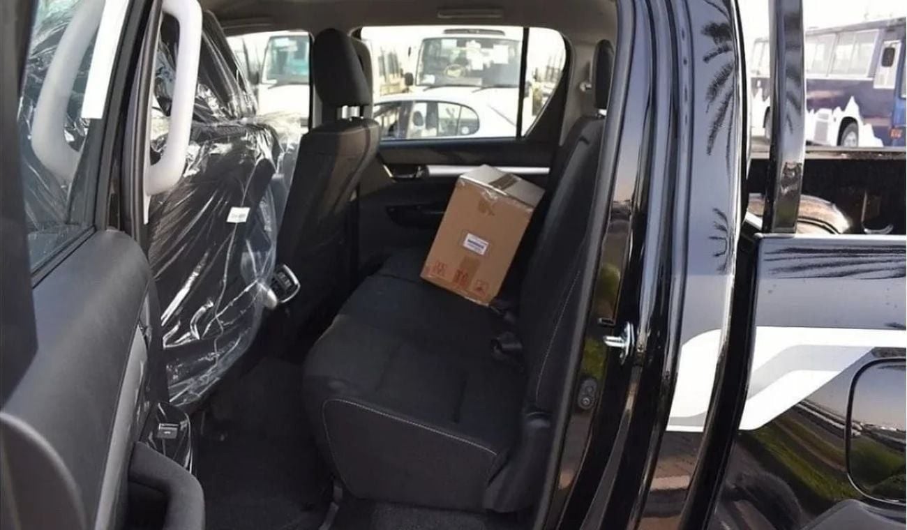 تويوتا هيلوكس SGLX TOYOTA HILUX 4.0L V6 PETROL DC AT 2025