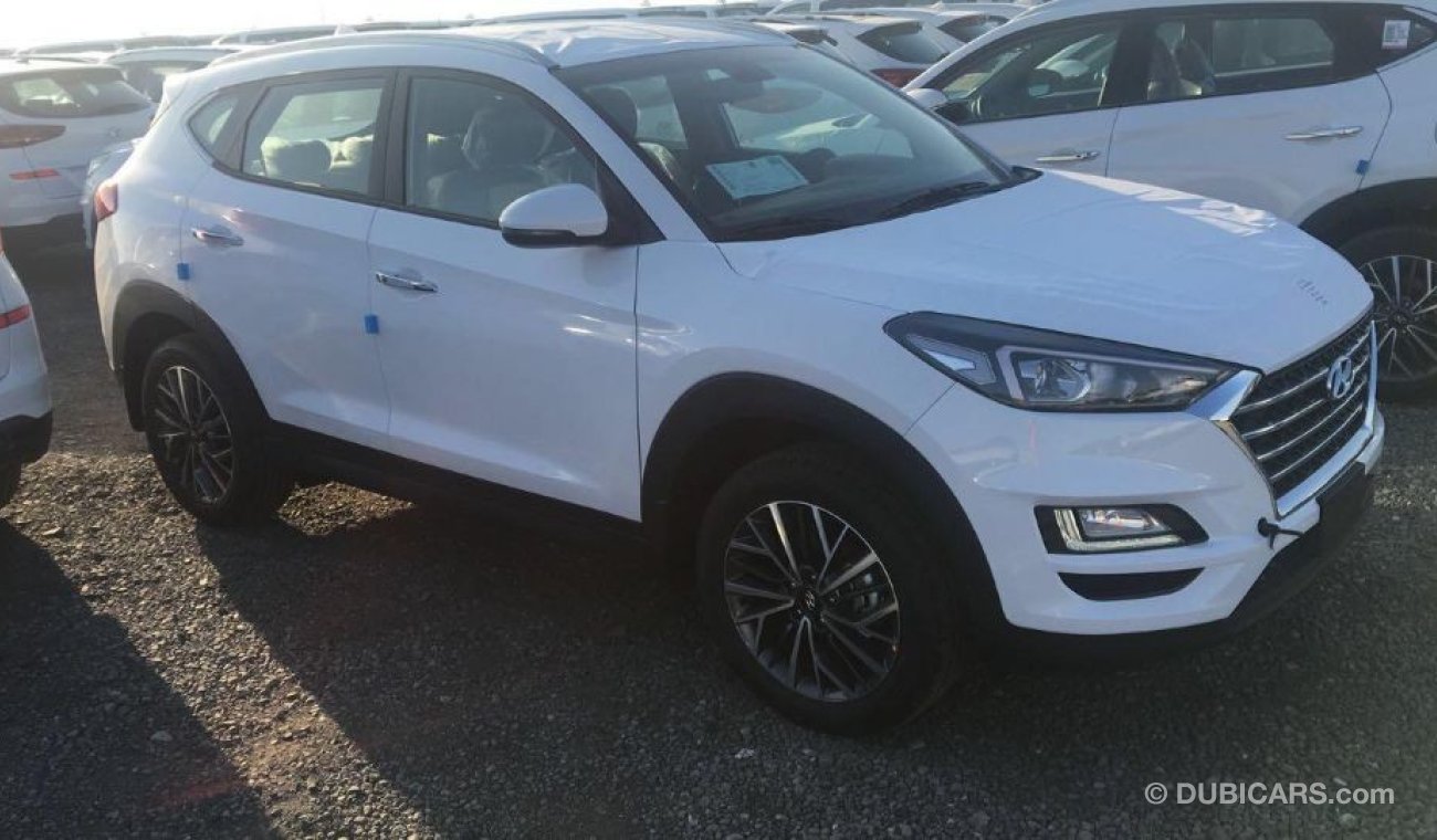 Hyundai Tucson WHITE 2.0L 2019 MODEL ENGINE WITHOUT PANORAMIC ROOF AUTO TRANSMISSION ONLY FOR EXPORT