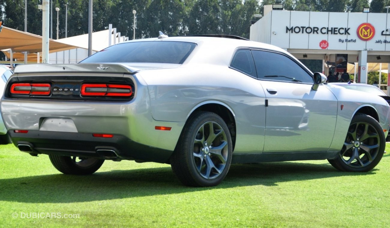 Dodge Challenger SOLD!!!!Dodge Challenger SXT V6 2018/Full option/Original Airbags/Sunroof/Very Good Condition