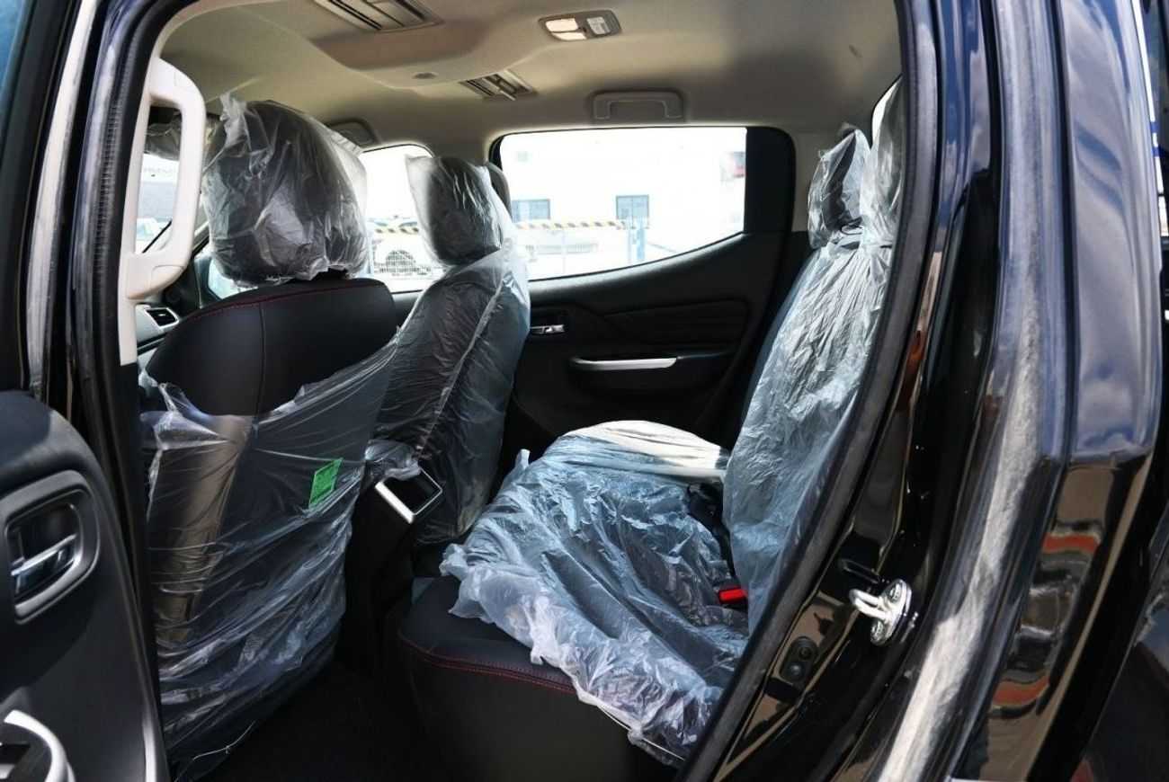 ميتسوبيشي L200 ميتسوبيشي L200 ديزل فل أوبشن أوتوماتيك 2.4 لتر أسود من الخارج أسود من الداخل