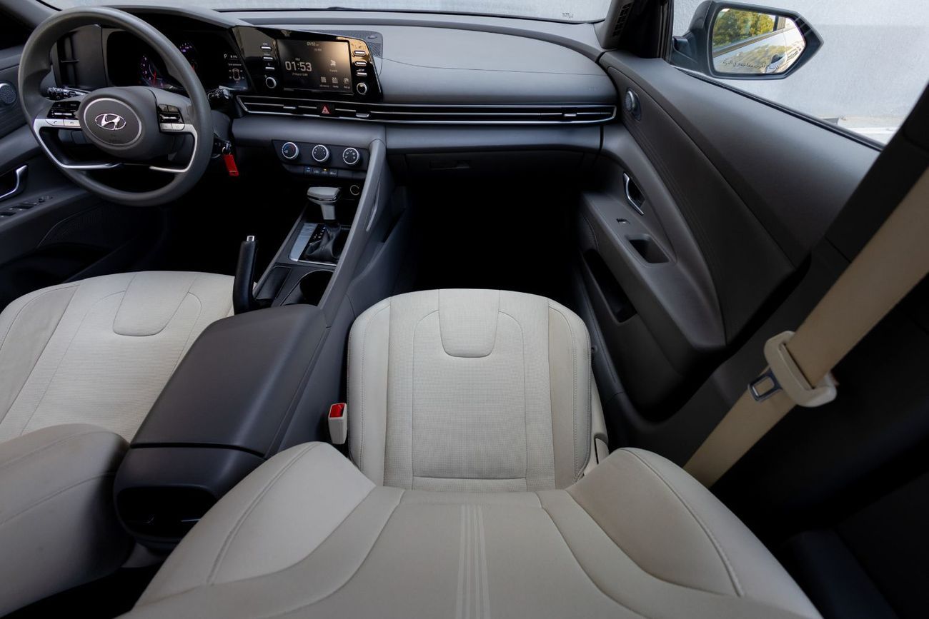 Hyundai Elantra Smart 1.6L