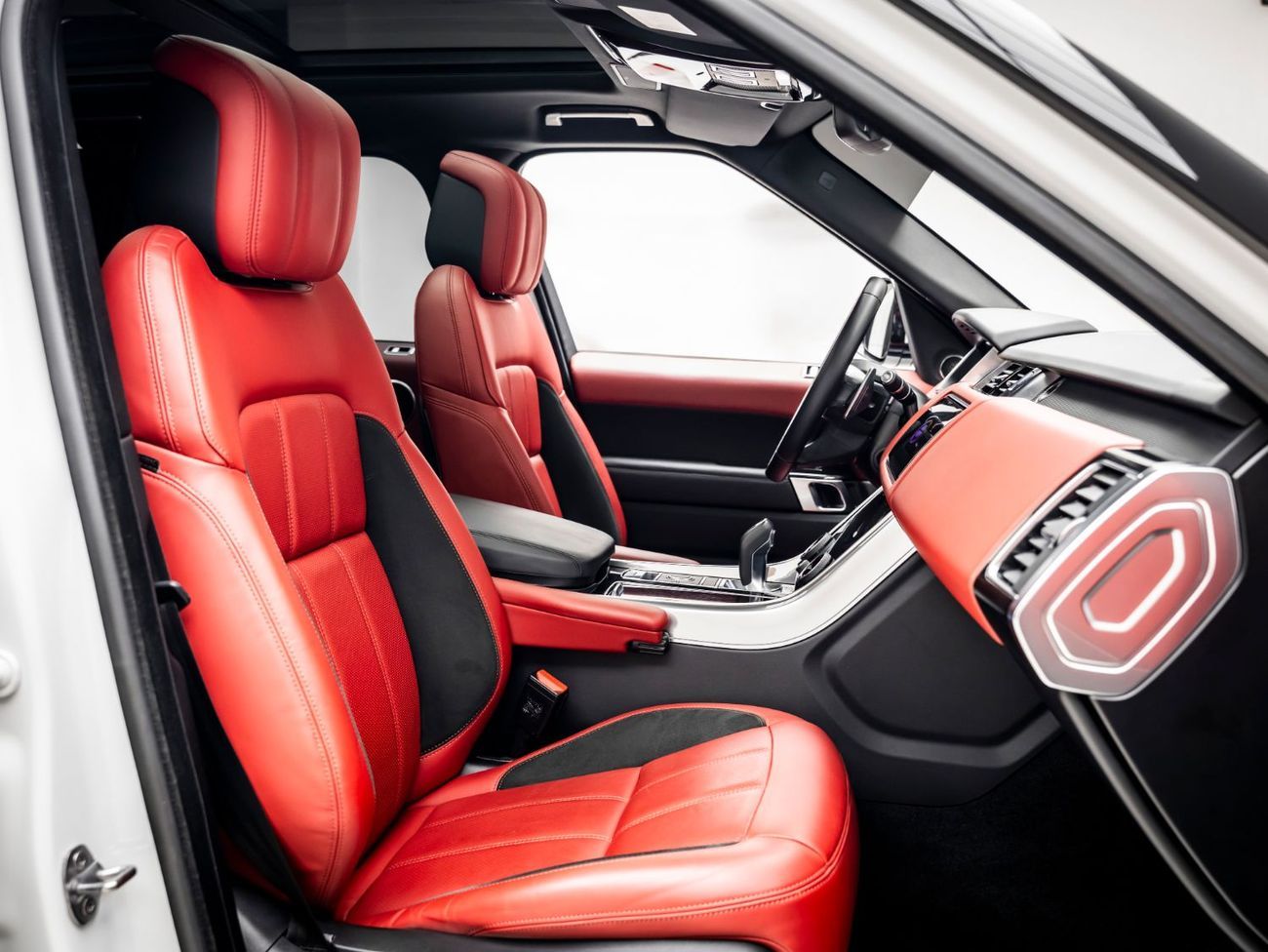 Land Rover Range Rover Sport HSE 3.0L (340 HP) 2022 Range Rover Sport, 2027 Land Rover Warranty + Service Contract, Low KMs, GCC