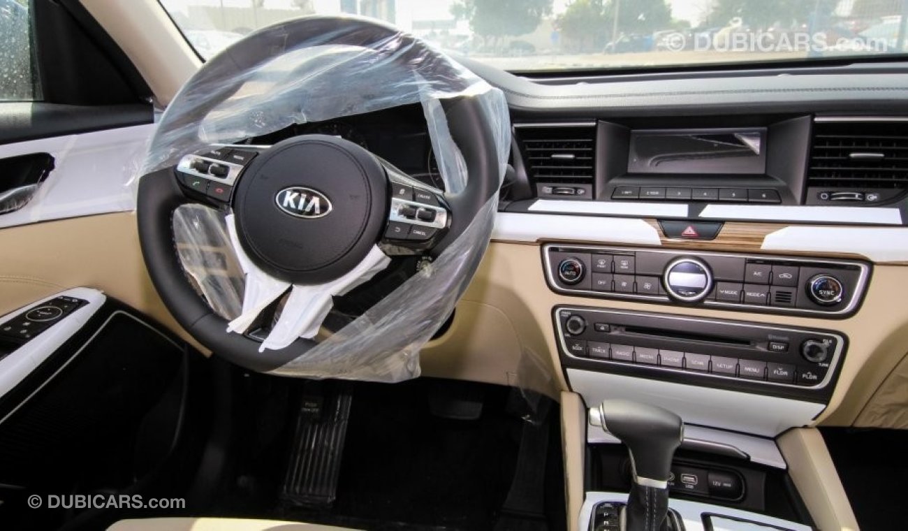 Kia Cadenza V6 3.3L 2018 .