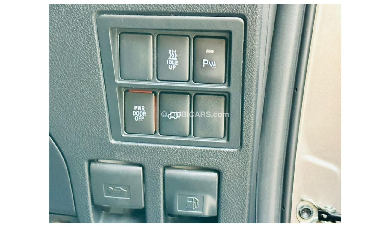 Toyota Fortuner 2023 LEGENDARY KIT INSTALLED IN 2016 DIESEL 2.8L BRONZE/BROWN | 7 SEATER LATHER | PREMIUM CONDITION