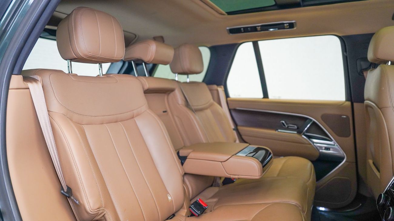 Land Rover Range Rover P530 HSE | AED 4,133 PM | Warranty October 2029 | GCC