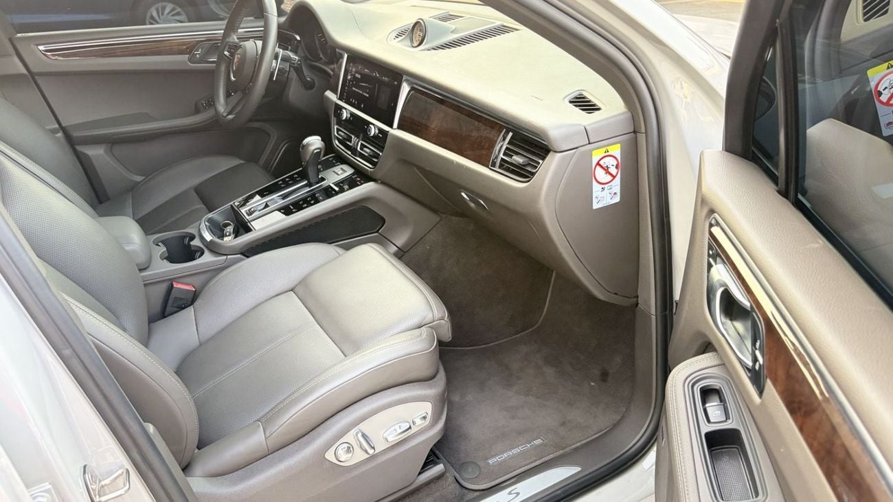 Porsche Macan SERVICE HISTORY | AGENCY WARRANTY | 0% DOWN PAYMENT | CERTIFIED PRE-OWNED |