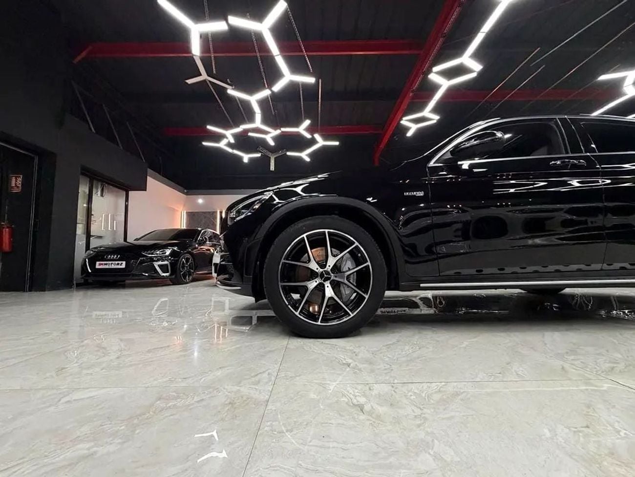 مرسيدس بنز GLC 43 AMG STANDARD