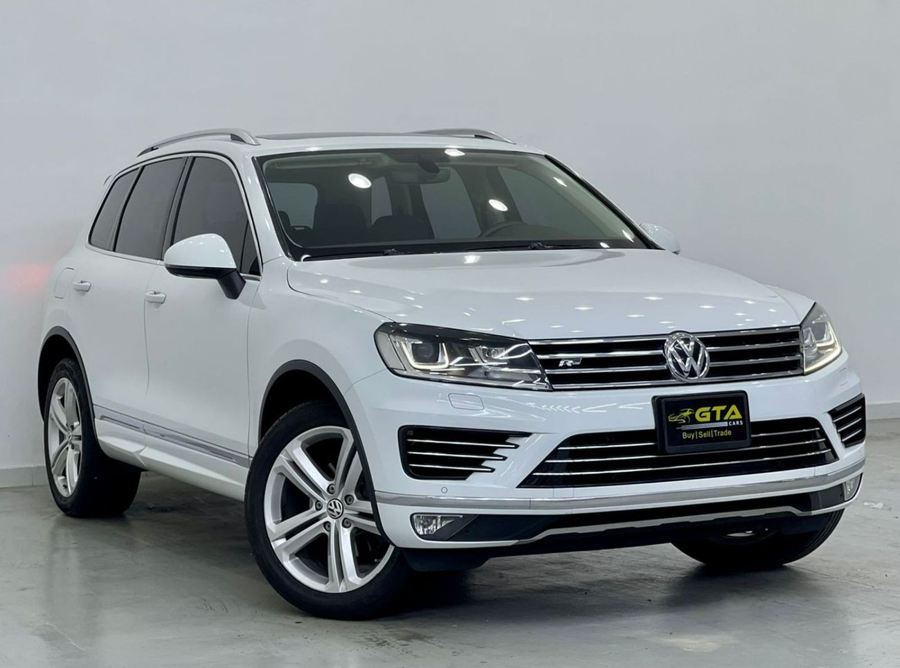 Volkswagen Touareg SEL 2017 Volkswagen Touareg SEL Plus, Volkswagen Warranty, Volkswagen Service Contract, GCC