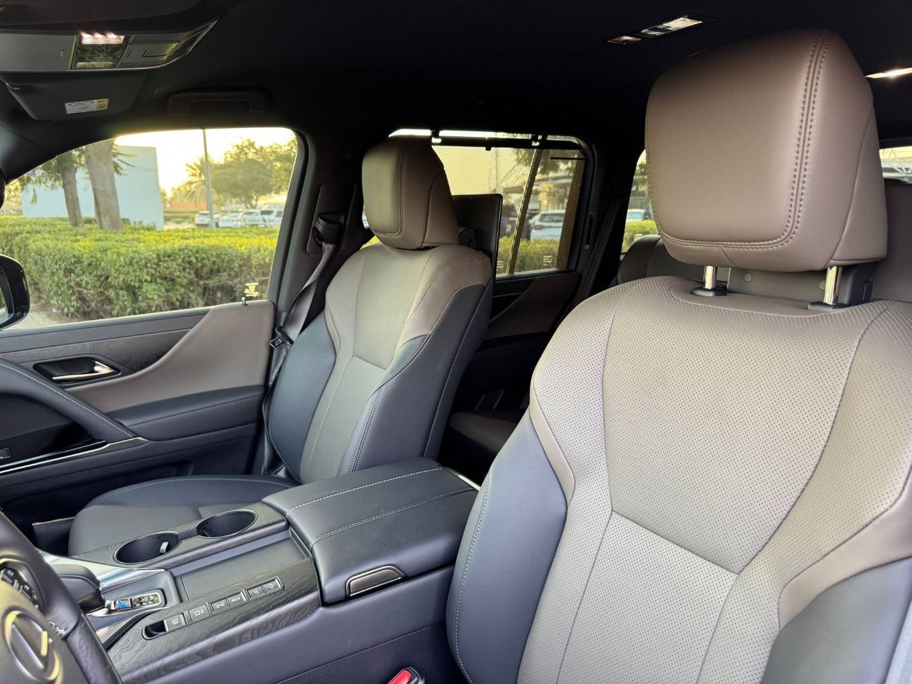 Lexus LX 700h Signature