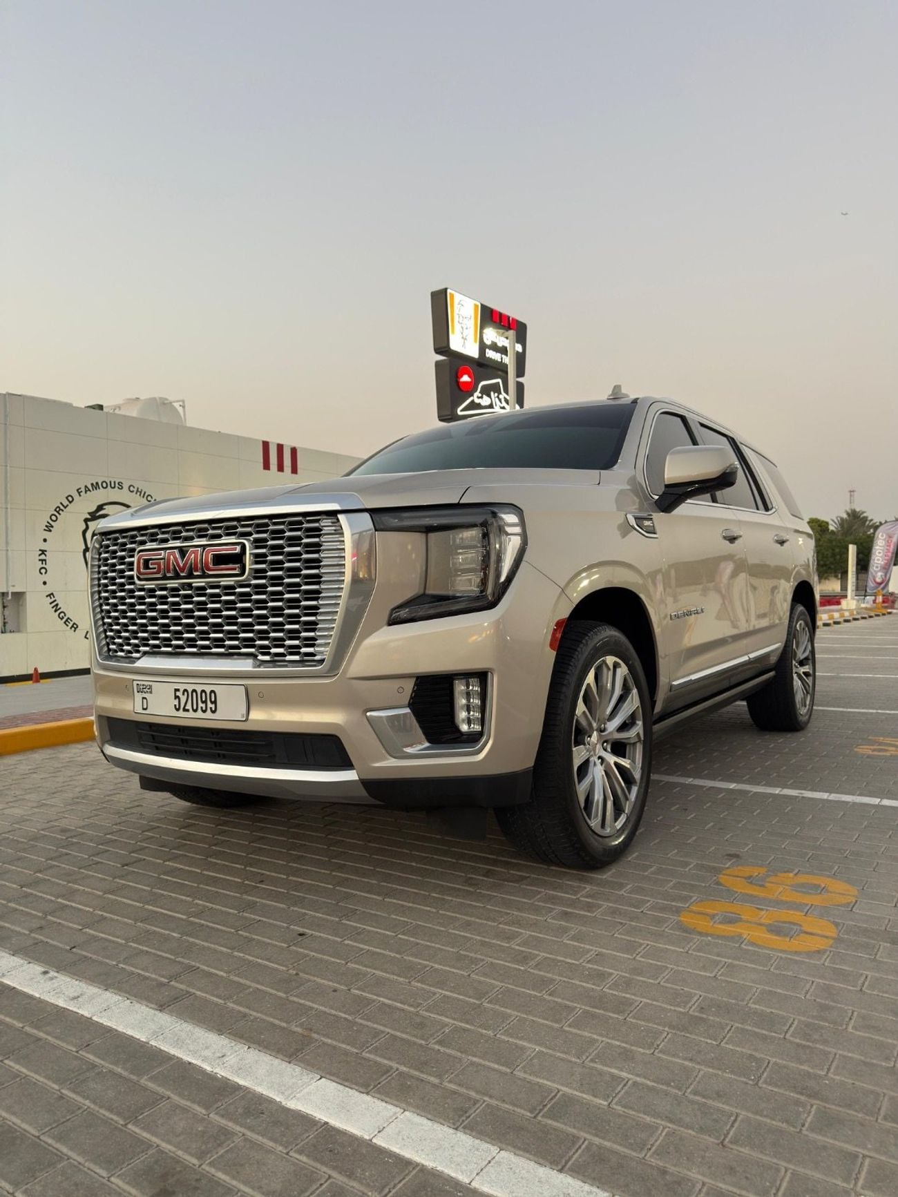GMC Yukon DENALI
