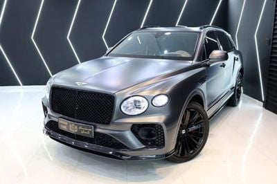 Bentley Bentayga Original Satin Grey Exterior, Akrapovic Exhaust, Carbon Interior, GCC Specs