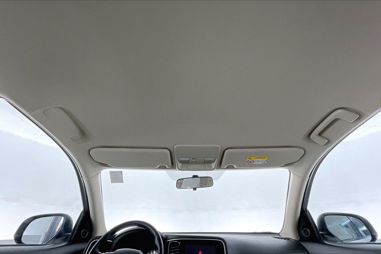 Mitsubishi Outlander GLX Midline| 1 year free warranty | Exclusive Eid offer