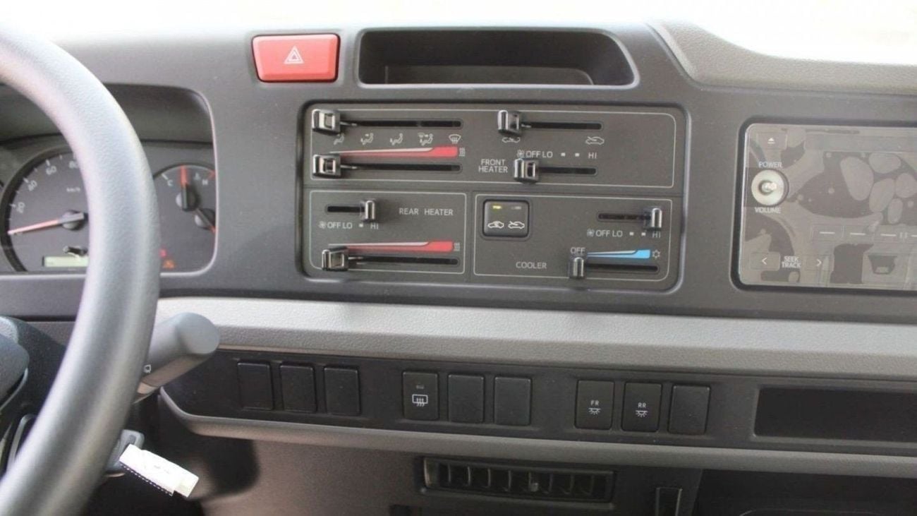 Toyota Coaster 30 SET 4.2L Diesel 2025