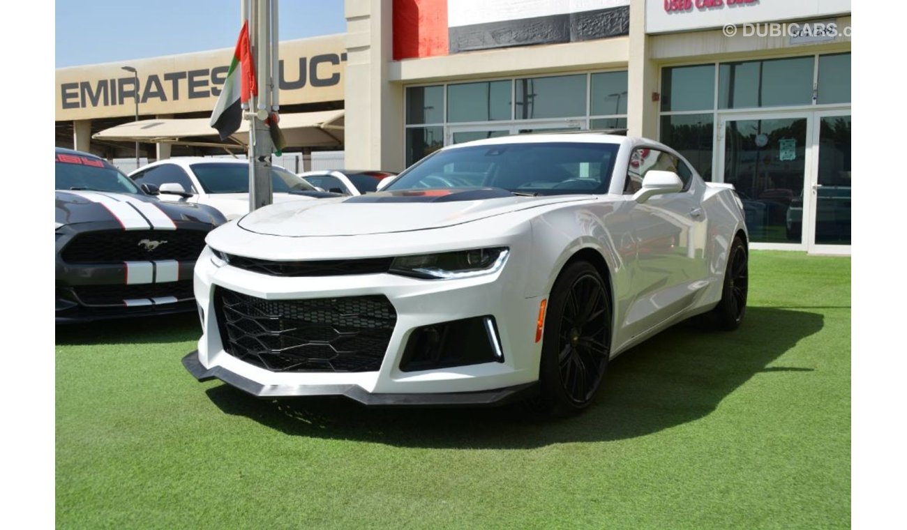 شيفروليه كامارو Chevrolet Camaro 2SS V8 2020/Full Option/Sunroof/ Head up Display/ Low Miles/Very Good Condition