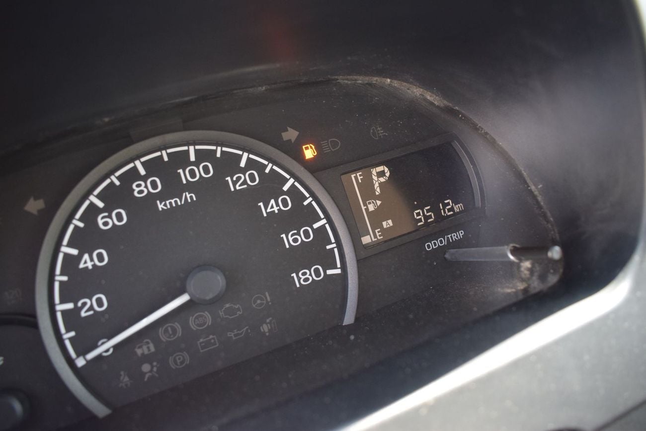 تويوتا لايت آيس Standard Van