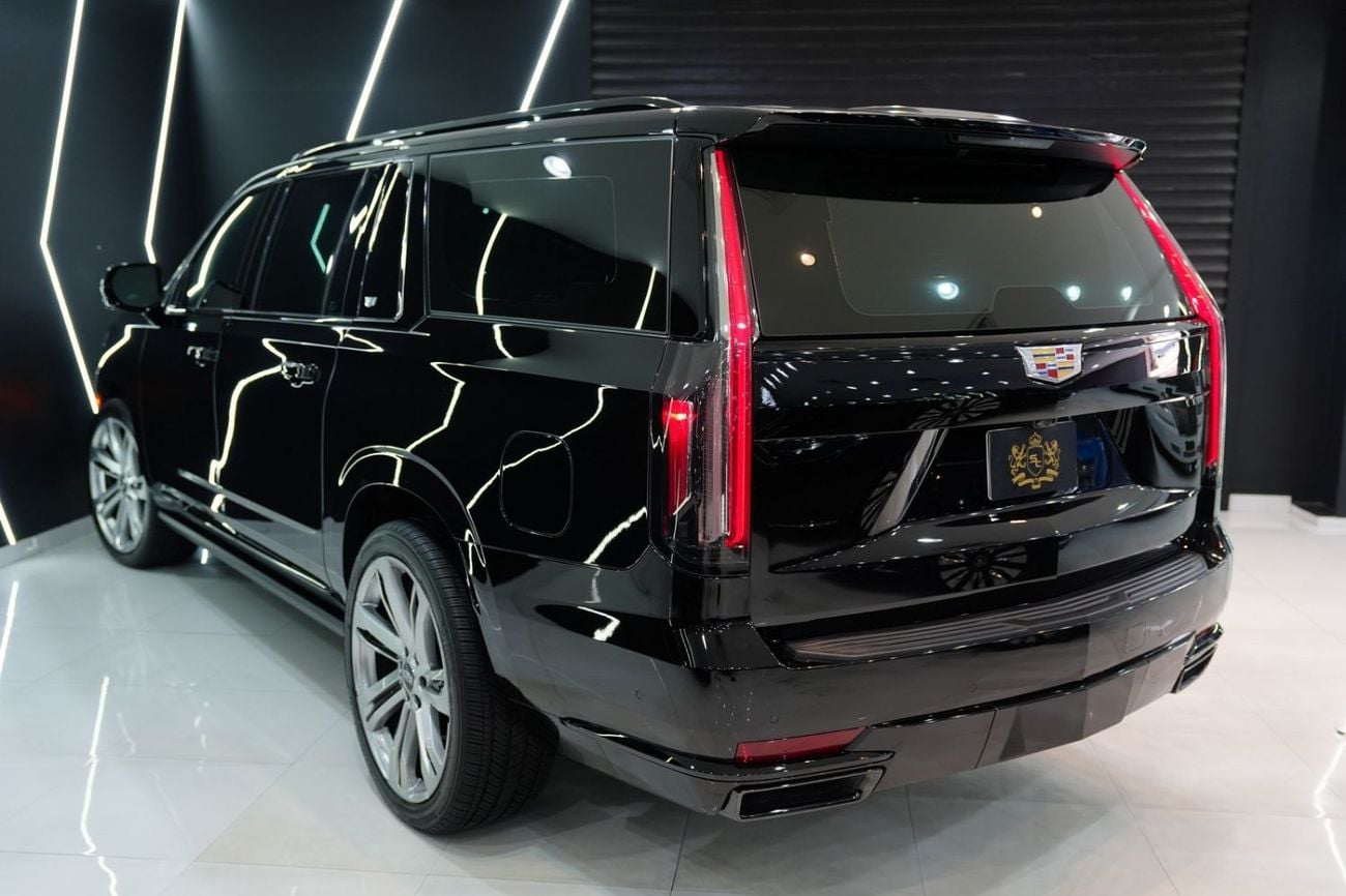 Cadillac Escalade SPORT PLATINUM 2023 Cadillac Escalade ESV Sport Platinum, Rear Entertainment Display, Dealer Warr + Serv!!