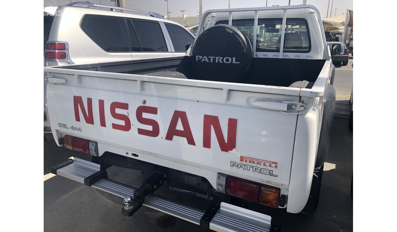 نيسان باترول بيك آب Nissan Patrol pick up 4x4,model:2016. fully automatic