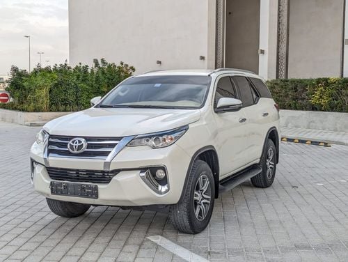Toyota Fortuner GXR Toyota Fortuner 2020 LHD v6 Petro engine