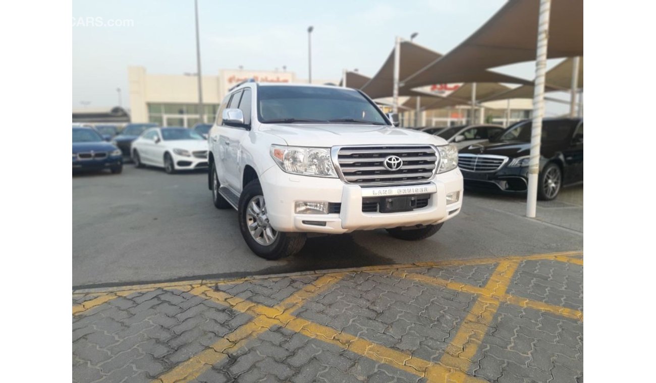 Toyota Land Cruiser الامارات الشارقة سوق الحراج الإمارات