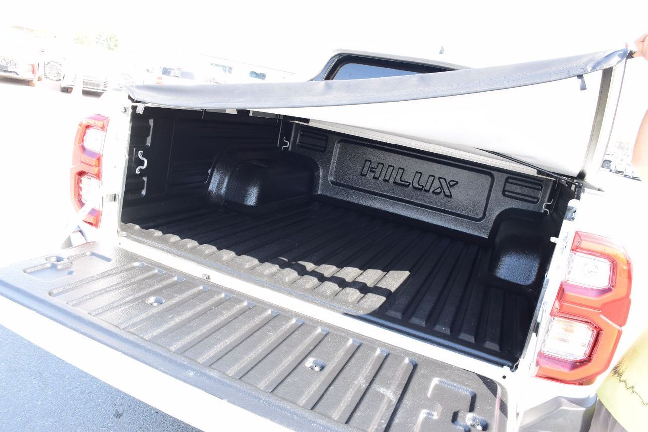 Toyota Hilux 4X4 Diesel 2.8L (Right Hand Drive)