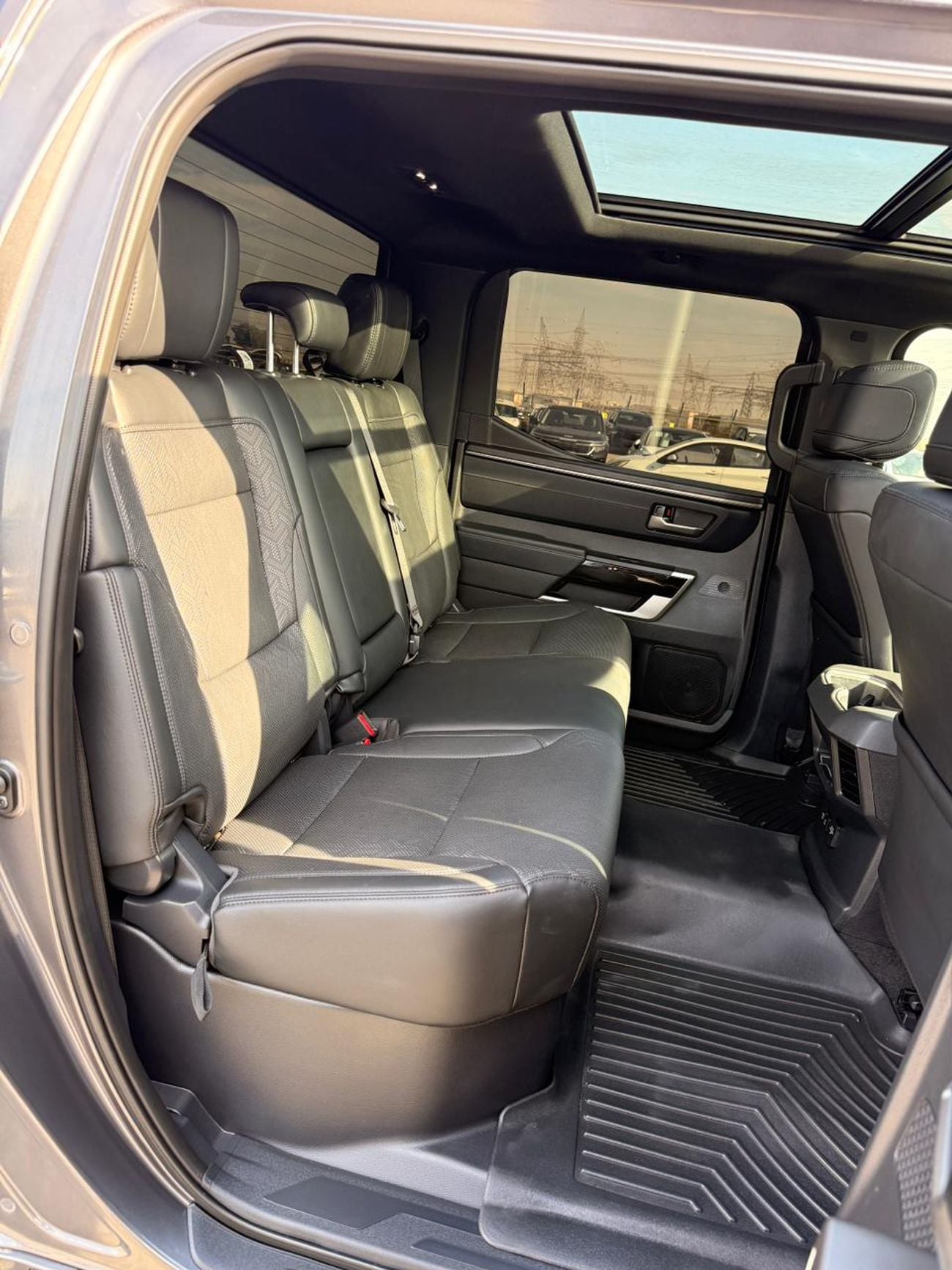 Toyota Tundra Limited edition// panoramic, 360 camera// full option 2025