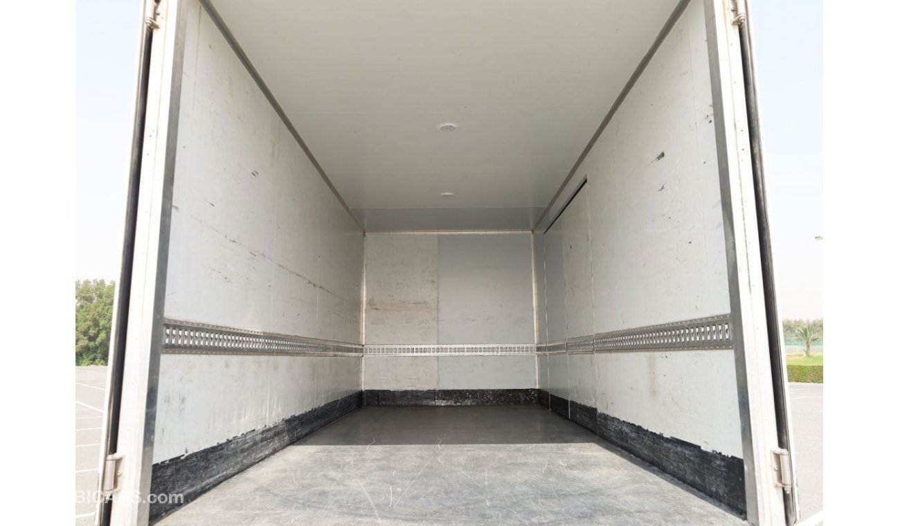 Isuzu NPR EURO4 | 4 TON INSULATED BOX | EXCELLENT CONDITION | GCC SPECS