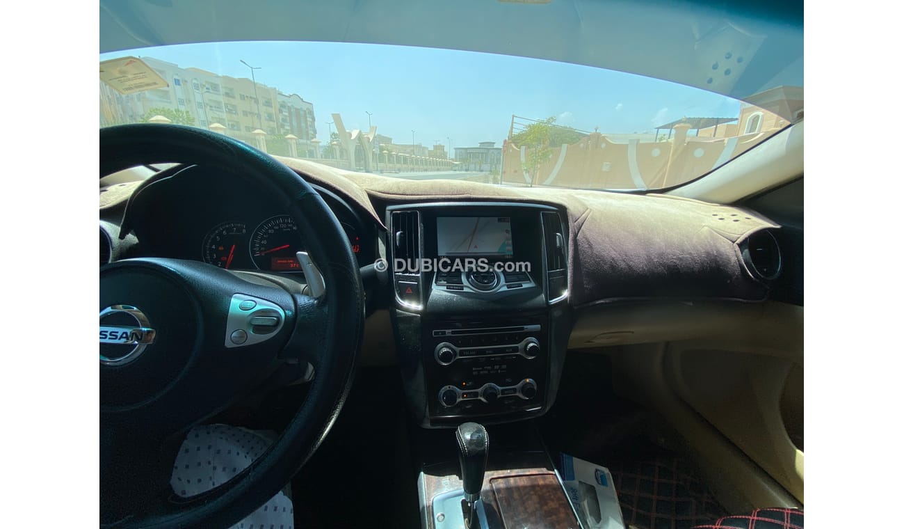 Nissan Maxima