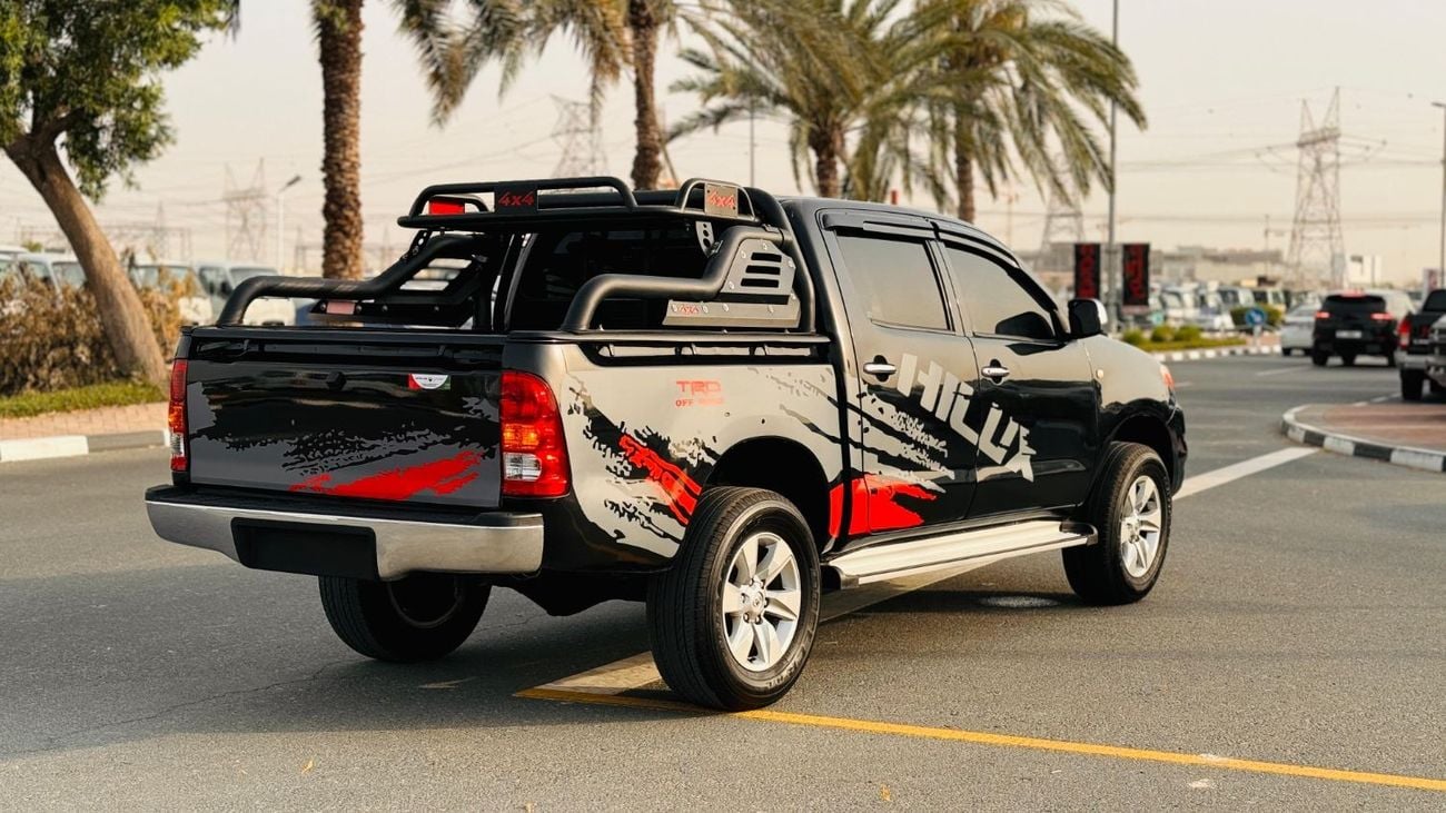 Toyota Hilux DOUBLE CABIN | PREMIUM RED INTERIOR | MANUAL 2.5L DIESEL | MULTIMEDIA SCREEN | LHD | 2007