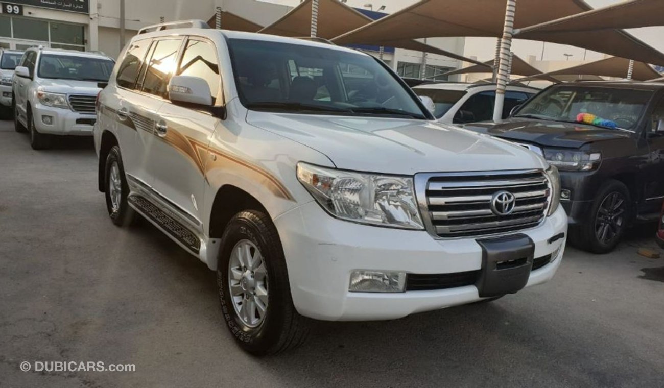 Toyota Land Cruiser TOYOTA LAND CRUISER  V8  GX.R Gcc