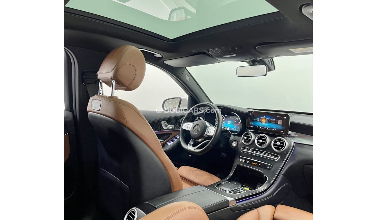 Mercedes-Benz GLC 200 Premium 2020 Mercedes-Benz GLC200 4MATIC AMG, Mercedes Warranty 2025, Mercedes Service History, GCC