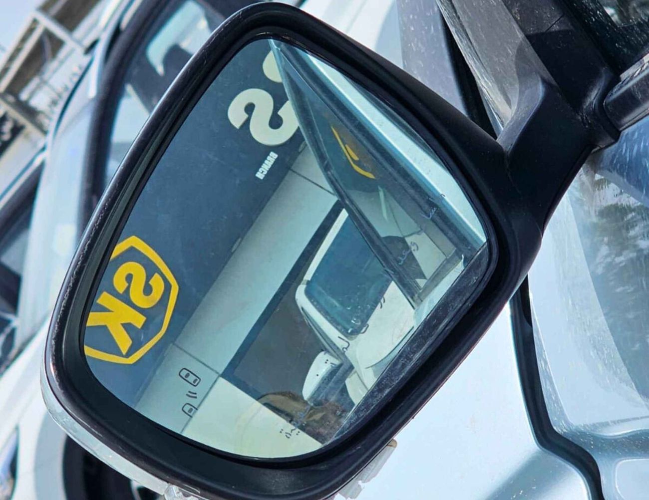 Suzuki Swift GLX WITH RADAR / 1.2L V4 PETROL / PUSH START / DVD CAMERA (CODE # GLXR)