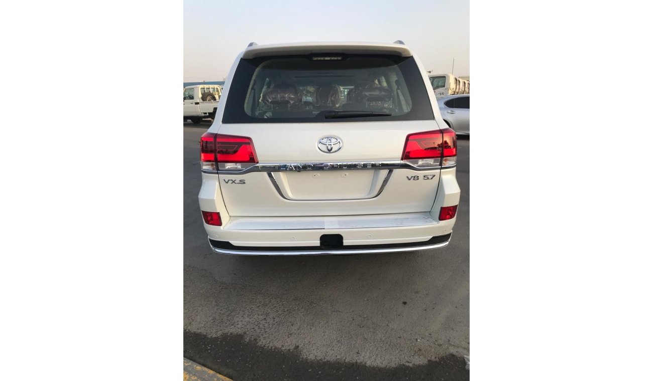 Toyota Land Cruiser 5.7L Petrol 4WD VXS Auto (Only For Export Outside GCC Countries)