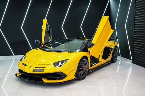 Lamborghini Aventador SVJ 6.5L V12 Roadster, 1 of 800, Carbon Package, Very Low KM!!