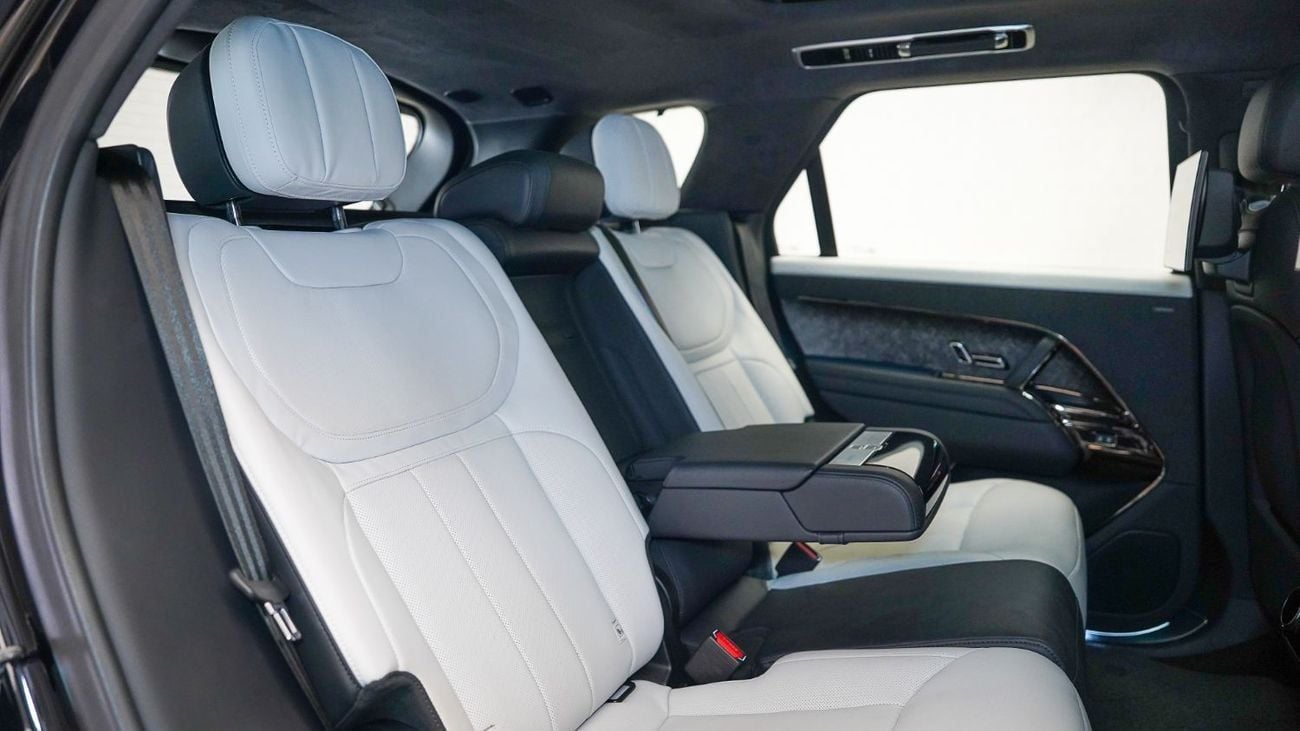 لاند روفر رينج روفر سبورت Range Rover Sport P530 First Edition | AED 7,825 PM | Forged Carbon, Warranty 2029 | Ramadan Offer