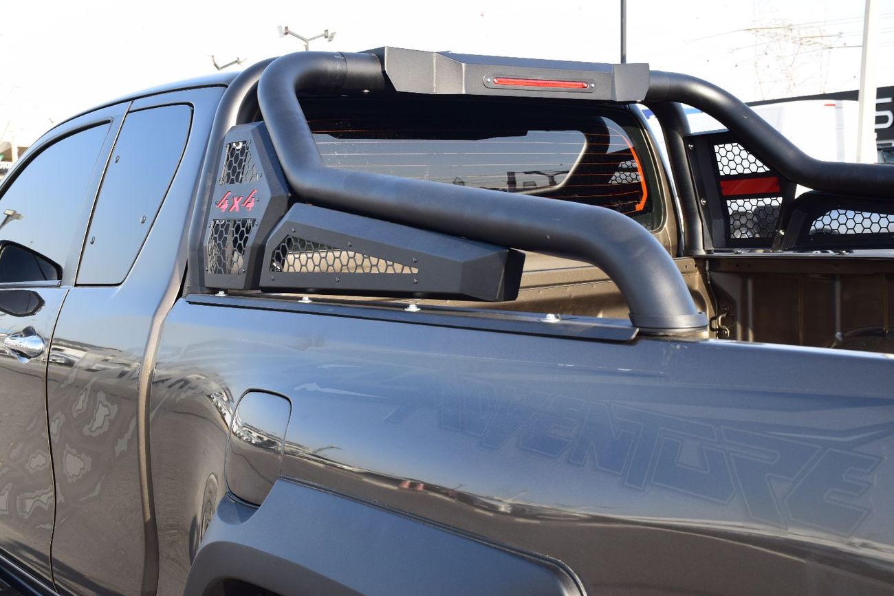 تويوتا هيلوكس 4X4 DIESEL 2.8L KING CAB (Export Only)