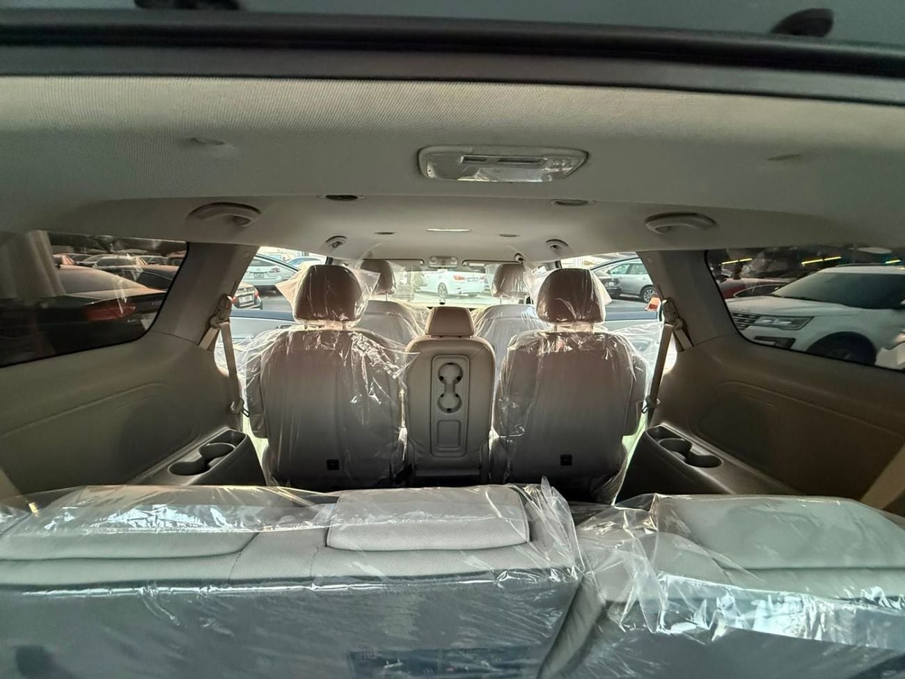 Kia Carnival LX 3.3 liter V6 engine with 276 horsepower, 6-speed