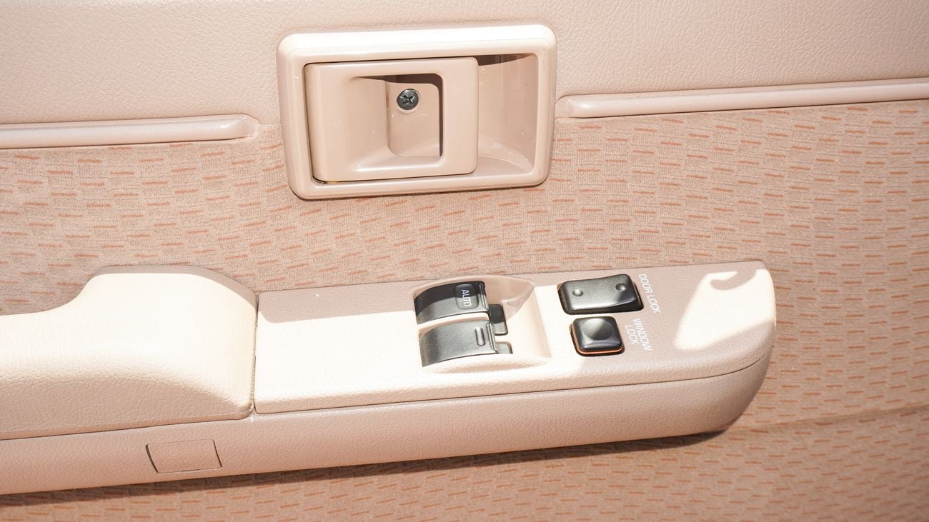 Toyota Land Cruiser Pick Up 4.0L V6 Single Cabin M/T